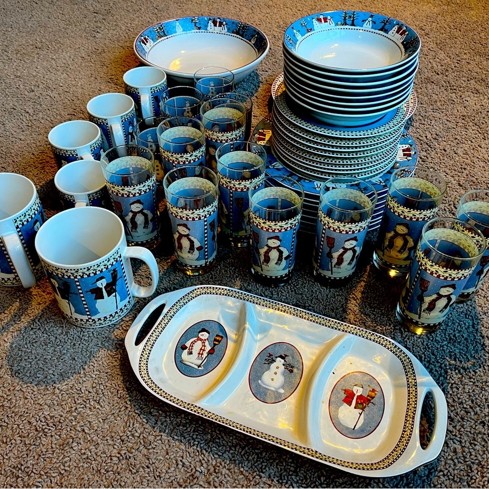 Large set of Sakura Debbie Mumm Snowman dishes